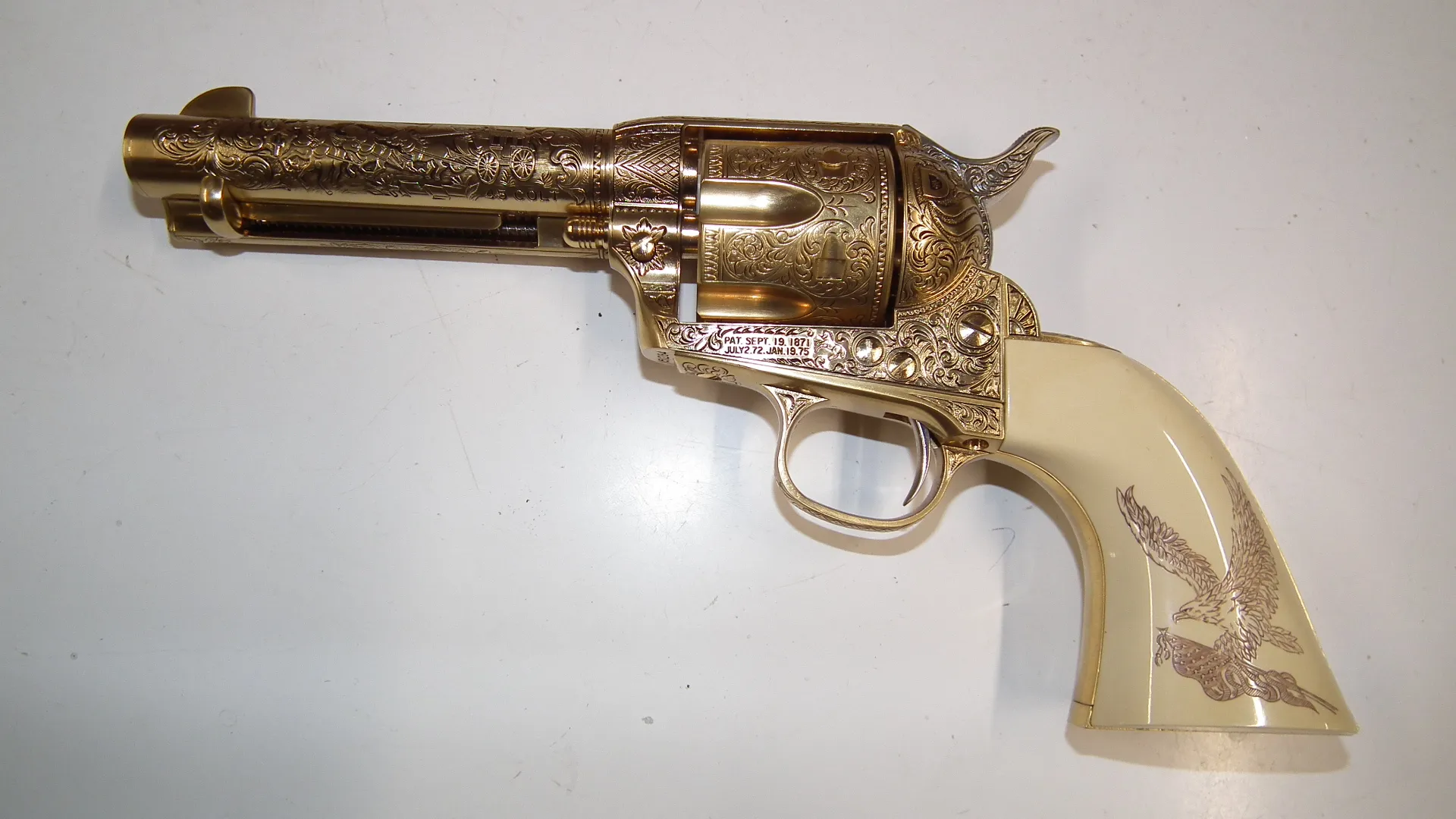 John Wayne Replica Colt Single Action Army Revolver. Franklin Mint.